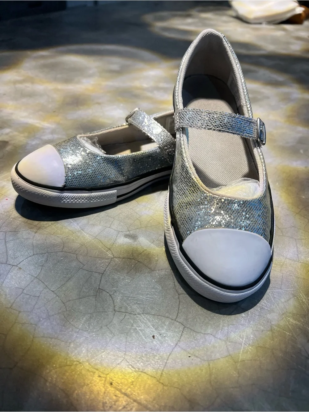 Converse Chuck Taylor All Star Youth Size 2 Grey/Silver Dainty Mary Janes